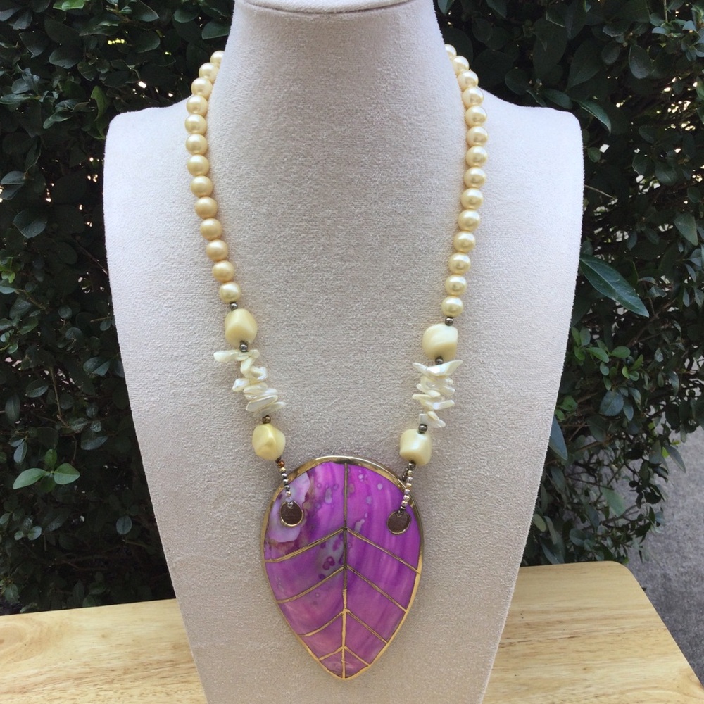 Vintage Large Shell Necklace